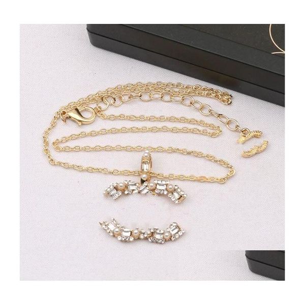 Colliers pendants Gold plaqué de créateur simple chaîne de liens de liaison Crystal Letter Double pour femmes Bijoux de haute qualité de mariage dhxc8