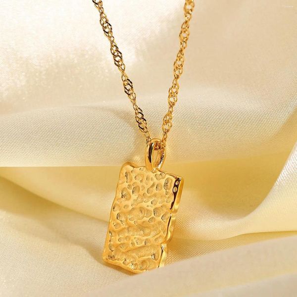 Collares colgantes Chapado en oro Acero inoxidable Collar texturizado vintage Textura cóncava-convexa Cuadrado para mujeres Cadena de ondas de agua