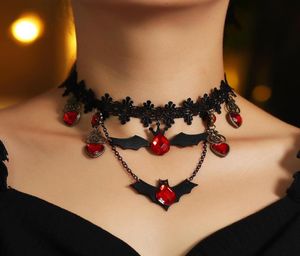 Colliers pendants Bijoux gothiques Rouge Bat Halloween Collier Lace Choker pour femmes Nightmare Avant Noël Black superposé 20213844540