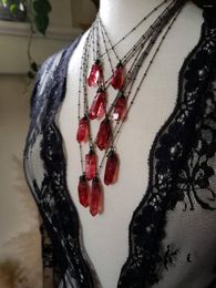 Hangende kettingen Gotische multi-layer ketting ketting donkere afdeling Ruby Crystal Personality Choker Spot sieraden Gift voor vrouwen