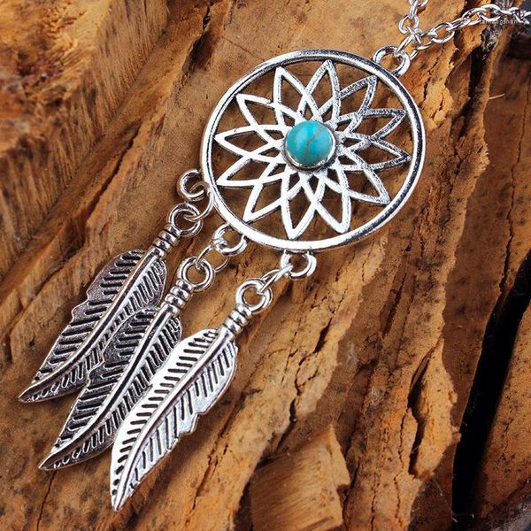 Pendentif Colliers Gothique Rétro Dream Catcher Collier Pour Femmes Antique Argent Couleur Plume Feuille Chaîne Bijoux En Gros VGN094