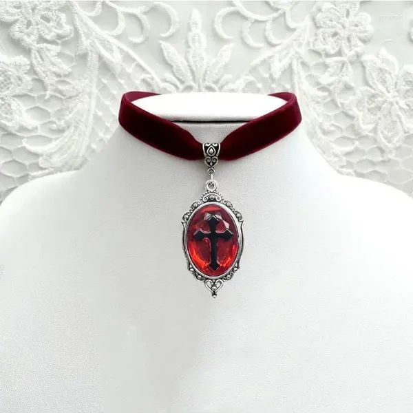 Collares colgantes Gótico Vampiro Cruz Cameo Encanto para mujeres Hombre Alt-Pagan Bruja Accesorios de joyería Negro Rojo Sangre Vintage Collar de terciopelo