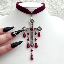 Hanger Kettingen Gothic Vampier Kruis Ketting Voor Vrouwen Man Alternatieve Heks Sieraden Accessoires Rood Zwart Kristal Fluwelen Choker