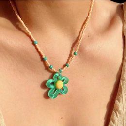 Pendentif Colliers Vert Résine Fleur Collier Pour Femmes Perlé Été Plage Vacances Bijoux À La Main Mignon Déclaration