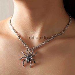 Colliers pendentif Halloween araignée pendentif colliers pour femmes mode exagéré Animal balancent chaîne claviculaire collier fête bijoux cadeau x1009