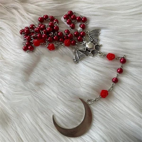 Collares colgantes Collar de rosario de perlas de murciélago vampiro hecho a mano con encanto de luna y cuentas de rosa Ocultismo Vampic 2023 Moda Joyería gótica Regalo