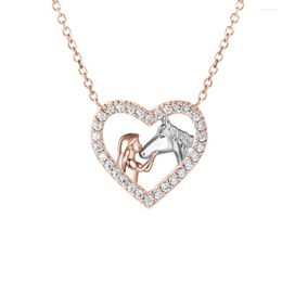 Pendentif Colliers Coeur Fille et Cheval Collier pour Femmes Maman Cristal Incrusté Zircon Bling Géométrie Exquise Bijoux Accessoires