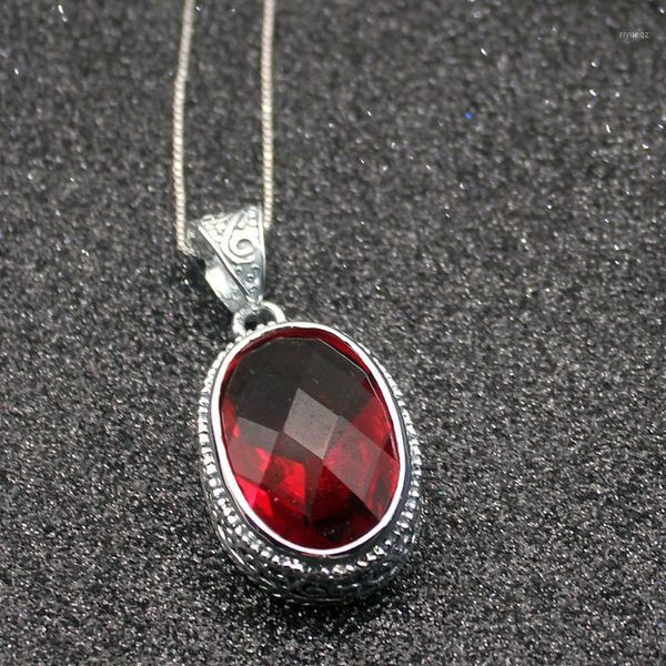 Pendentif Colliers Hermosa Incroyable Ovale Brillant Sang Rouge Garnet Argent Couleur Pour Femmes Charms Chaîne Collier 20 pouces