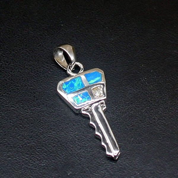 Pendentif Colliers Hermosa Clé Forme Bleu Mystique Naturel Opale Argent Couleur Pierre De Naissance Bijoux Charme Collier Pour Les Filles 20214533