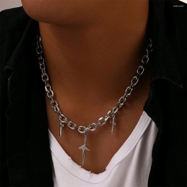 Collares colgantes Joyería de acero inoxidable de gama alta Daga para hombres Collar corto Moda Hip-Hop Cadena cruzada Accesorios Regalo de cumpleaños