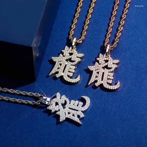 Colliers de pendentif Hip Hop Claw Setting Cz Stone Bling Iced Out Chinois Long Dragon Pendants pour hommes Bijoux du rappeur