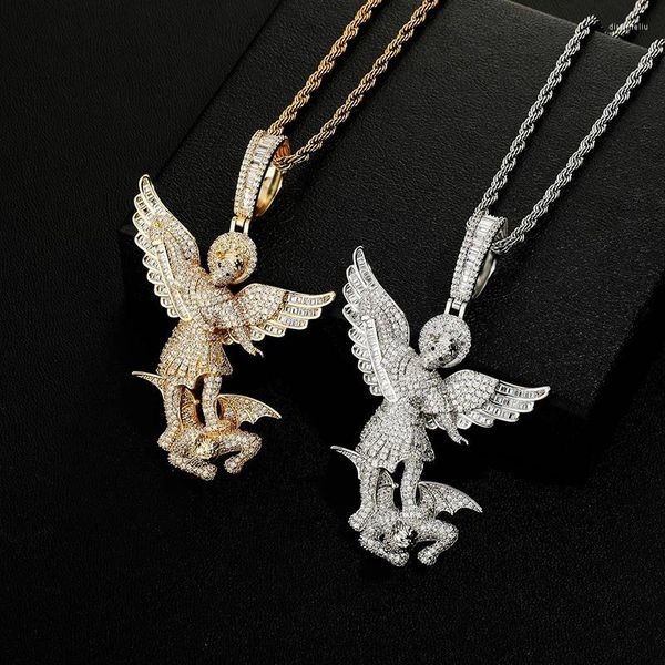 Collares colgantes Hip Hop Micro pavimentado Cubic Zirconia Bling Iced Out Angel Defeats Demon Colgantes Collar para hombres Rapero Regalo de joyería