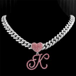 Hanger Kettingen Hip Hop Roze a z Cursieve Letter Initial Hart Ketting voor Vrouwen Bling Iced Out Cubaanse Zirkoon Ketting punk Sieraden 230613