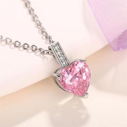 Pendentif Colliers Huitan De Luxe Coeur Cubique Zircone Collier Pour Les Femmes Tempérament Élégant Mariée De Mariage Fête Fantaisie Cadeau Bijoux À La Mode