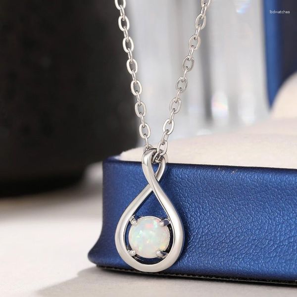 Pendentif Colliers Huitan Simple Numéro élégant Collier en forme de huit avec imitation colorée Opal Fantaisie Bijoux de mode pour femmes