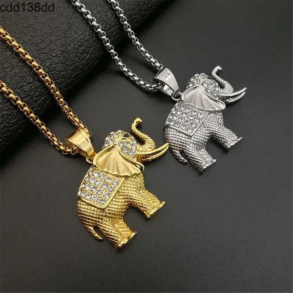 Colliers de pendentif Iced Out Zircon Elephant Pendant Collier Animal Collier Golden Color 14K Gol