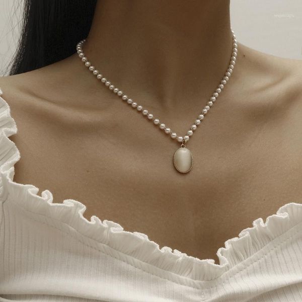 Collares colgantes Imitación de piedras preciosas Collar ovalado para mujeres Perlas Cadena de clavícula Corta Mujer 2022 Joyería de moda