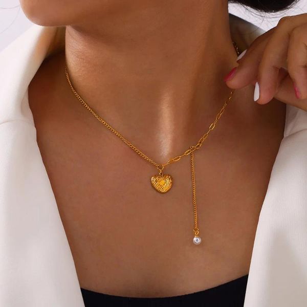 Colliers pendants INS 18K Gold PVD Plated en acier inoxydable Collier Love Stone pour femmes Gift de bijoux hypoallergéniques imperméables