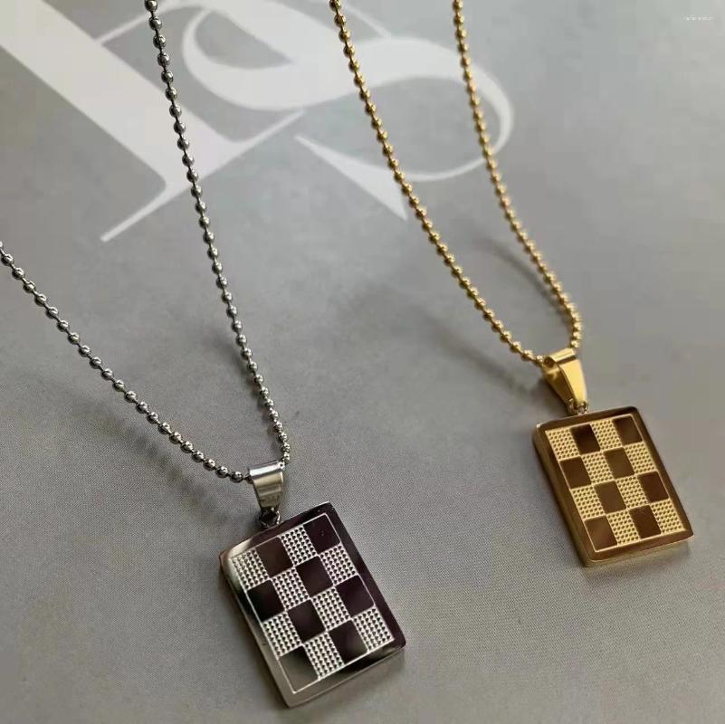 Pendant Necklaces Ins Stainless Steel Chess Lattice Necklace Vintage Checkered For Women Fashion Jewelry Gifts