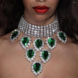 Pendentif Colliers INS Vintage Vert Strass Multi-rangées Grande Goutte D'eau Déclaration Collier Pour Femmes Cristal Grand Ras Du Cou Bijoux