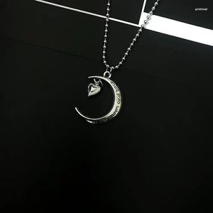 Colliers pendentifs Japon et Corée du Sud Harajuku Hip-hop Street Retro Collier Moon Love To Make Old Men Women Couples Necklace.