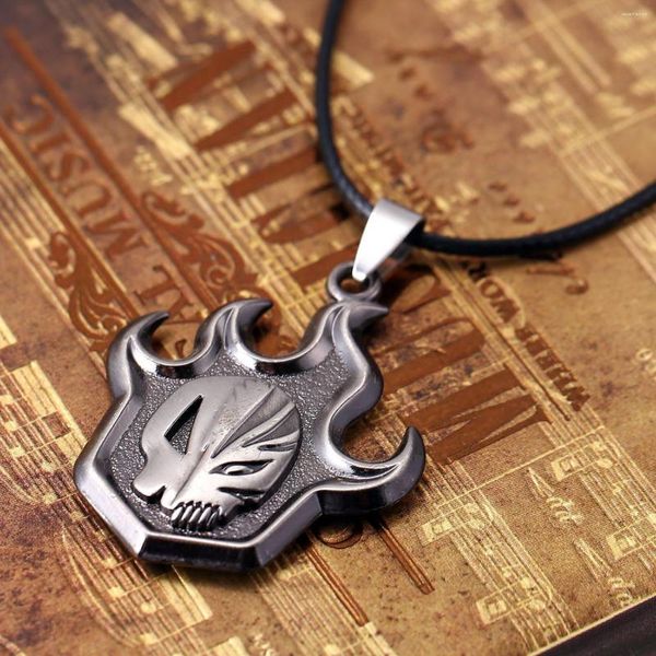 Pendentif Colliers Japonais Anime BLEACH Collier Accessoires Kurosaki Ichigo Punk Flamme Signe Alliage Chaîne Pour Hommes Femmes Bijoux En Gros