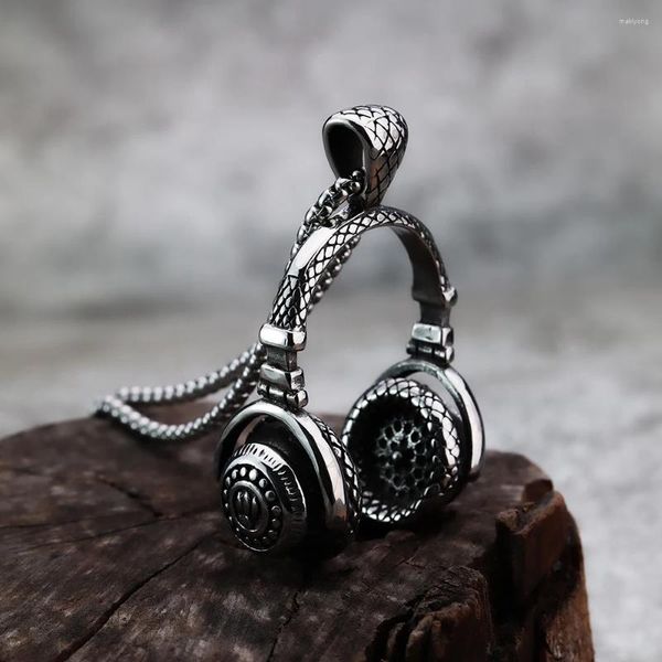 Collares colgantes Japonés Coreano Europeo y Americano Auriculares de moda Estilo Rock Hip-Hop Joyería de acero de titanio para hombres