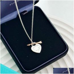 Colliers de pendentif bijoux de luxe perle femme créatrice de mode fesse une flèche à travers le collier de coeur