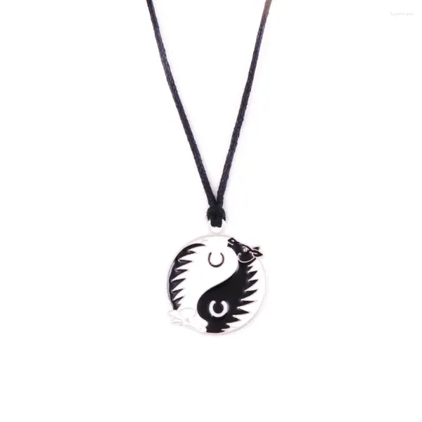 Collares colgantes Collar de joyería para mujer y hombre Diseño especial Imagen de patrón de caballo Yin Yang Agregue su encanto Proporcionar gota Breloque