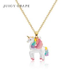 Collares colgantes Juicy Grape 2023 New Tending Unicornio colgante de colgante para mujeres esmaltado a mano 18 km chapados en oro accesorios de moda joyería 240419