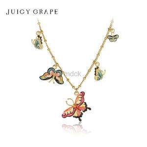 Hangende kettingen Juicy druiven email vlinder charm ketting Frans origineel ontwerp 2023 Nieuwe mode voortreffelijke sieraden 18K GOUD GOLD GODE Cadeau 240419