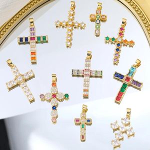 Collares colgantes Juya Handicraft Zirconia 18K Real Chapado en oro cristiano Cruz católica Encantos para DIY Collar de rosario religioso Fabricación