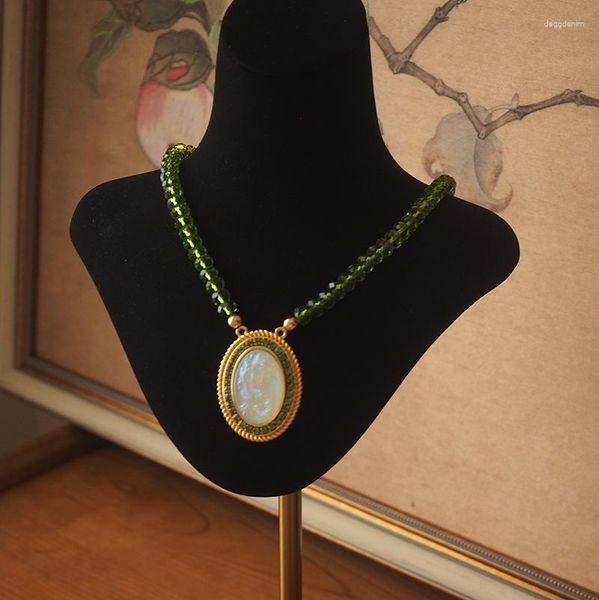 Colliers pendentif Kirks Mermaid Vintage Collier de perles médiévales