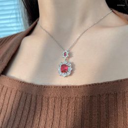 Hanger Kettingen Koreaanse Bruids Prachtige Ruby Red Crystal Geometrische Ring En Ketting Set Bruiloft Veelzijdige Sieraden Accessoires Voor Vrouwen