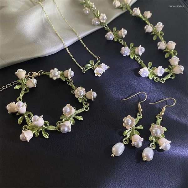 Collares colgantes Coreano Romántico Flor blanca Conjunto de joyas de perlas Lirio del valle Pendientes vintage Collar Pulsera para mujeres Regalo Bijoux