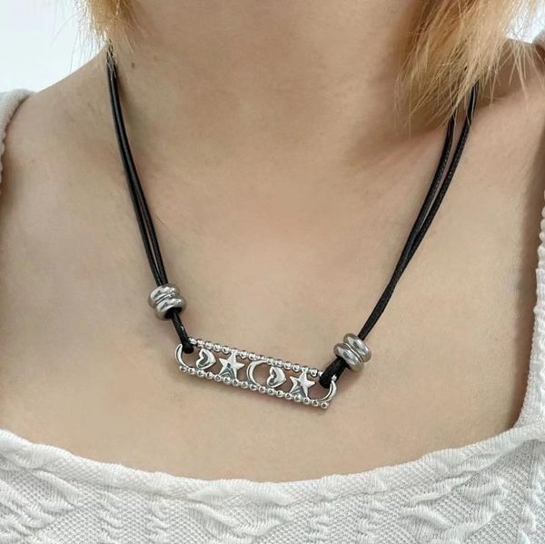 Pendentif Colliers Tendance coréenne Simple Métal Lune Étoile Coeur Collier Géométrique Egirl Y2k Cool Doux Noir Chaîne Ras Du Cou Pour Femmes Mode