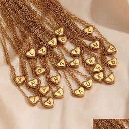 Collares colgantes Damas Minimalistas Pequeños Love Inicial Joya Joya Acero inoxidable de oro 18K Mini Heart Shape Letter Drop Dhbmd