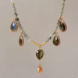 Pendentif Colliers Dernières pierres naturelles Labradorite Teardrop Collier Femmes Exquises Pierres précieuses Charme Perlé Ras Du Cou OL Bijoux