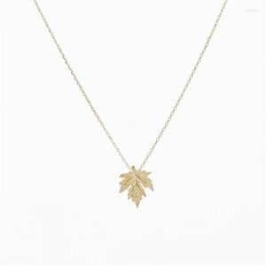 Collares pendientes Collar de hojas en delicados accesorios de joyería hechos a mano Arce de Canadá