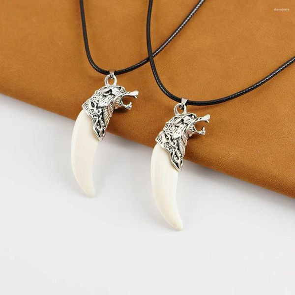 Collares colgantes LeeSell Punk Cool Brave Men Wolf Dientes Collar Mujer Hombre Lucky Joyería Vintage Imitación Diente Amuleto