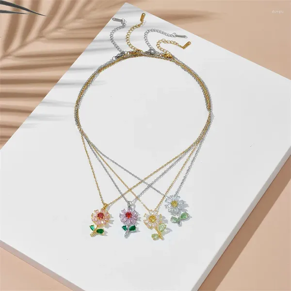 Collares colgantes Luz de lujo Zircon Collar de girasol Acero inoxidable Moda Planta Flor Gargantilla Joyería Regalos de fiesta para mujeres niñas