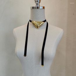 Hangerkettingen LONDANY Ketting Koperen Driehoek Lang Zwart Gevlochten Touw Choker Ontwerp Sensuele Halsband