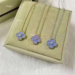 Colliers pendants Love Clover Designer Charm pour les femmes Light Purple Stone Diamond Goth Sailormoon sœur Whale Moisanite Chain Chain 163984