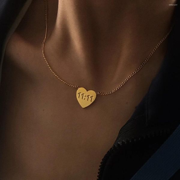 Collares colgantes Amor Corazón Carta para mujeres Moda Delicado Diseño dulce Cadena de clavícula Regalos de joyería de fiesta