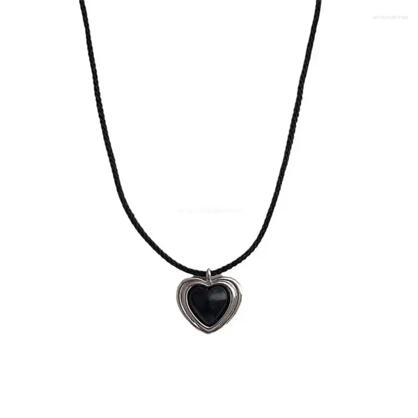 Colliers de pendentif Love Heart Colchain pour les femmes Girls Gothic Choker Collier Ajustement Ajustement