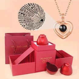 Colliers pendentifs Love Heart Projection Collier 100 Langages I You avec Rose Boad Box For Girlfriend 2024 Fashion Luxury Jewelry