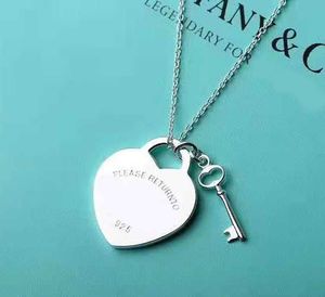 Colliers de pendentif Love Key T Collier de famille Femelle Di isn minoritaire Design en forme de cardiaque PENDANT LA PLAVILE Q240507