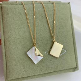 Colliers pendants LETTRE LETTRE Collier Collier Clavicule Chaîne Naturel Shell Gold Gold Plade