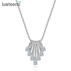 Colliers pendants Luoteemi Fashion Design Jewelry Micro Pave Cumbic Zirconia Crown Collier Fomen Chrismas Gift