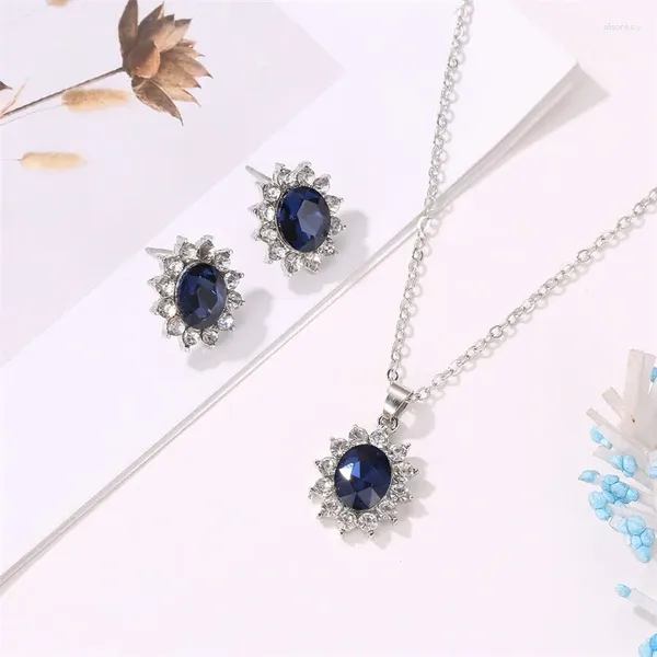 Collares colgantes Diseño de lujo Girasol Zircon Conjunto Joyería Pendientes Pendientes Exquisito Collar de cristal azul para mujeres Romántico San Valentín